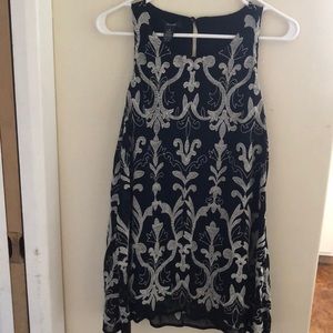 Alfani Black sleeveless top size M